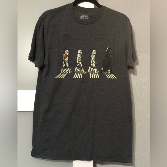 ⭐️Five $5 items for $15⭐️ Mens Star Wars shirt - Picture 1 of 3